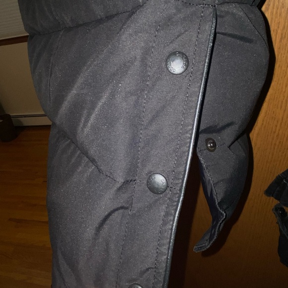 Womens Canada Goode Shelburne Parka. 
Just dry cleaned. - Picture 6 of 16